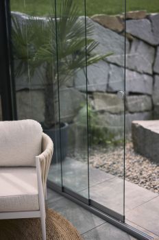 Posuvná stěna z čirého tvrzeného 10 mm skla pro stranu 300 cm, tmavě šedá metalíza - Biohort