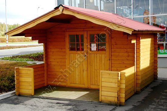Zahradní domek Laura 300x250, čelní přesah střechy 160 cm, dvojkřídlé dveře, terasa, červený šindel