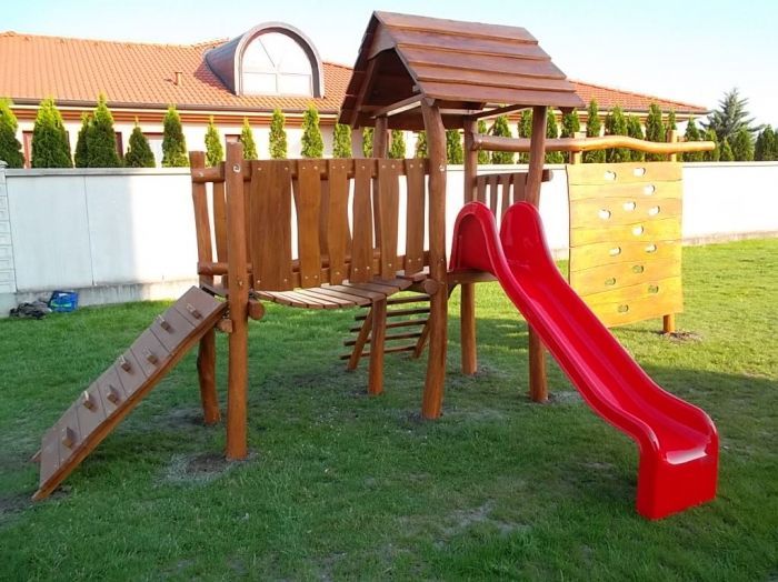 Dětská herní sestava s houpacím mostem a šplháním